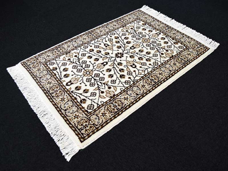 トルコ　カイセリウール絨毯