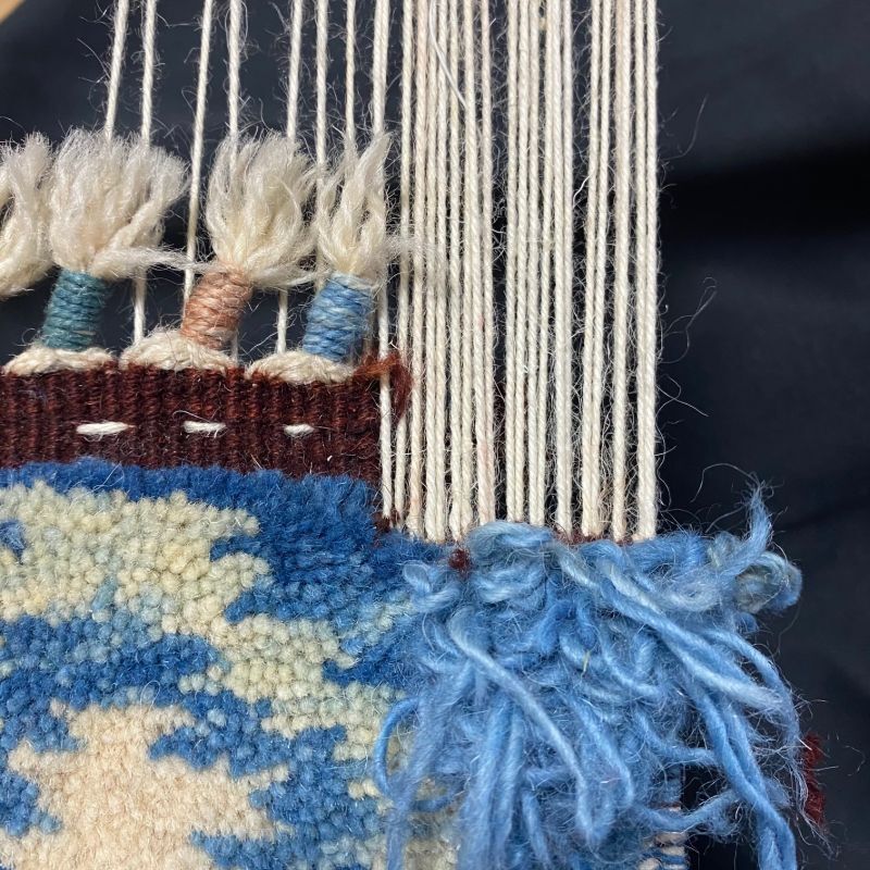 画像1: 手織り絨毯の角房修理